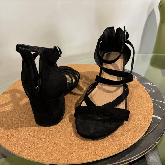 Block Heel sandal - Picture 2 of 3